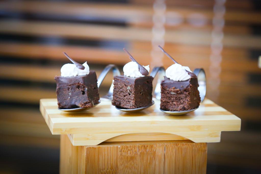 Mds Hotel Calama Zewnętrze zdjęcie Chocolate cake