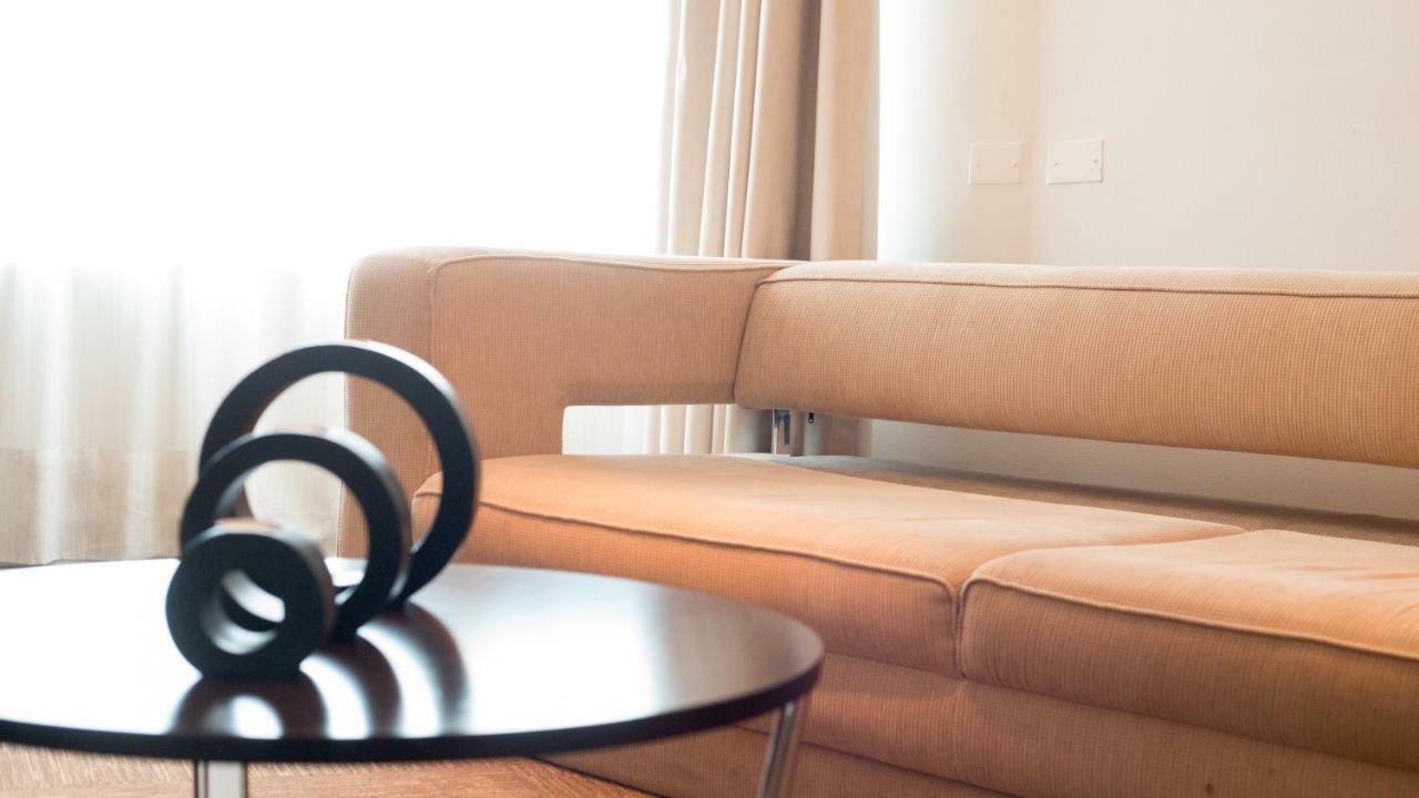 Mds Hotel Calama Zewnętrze zdjęcie A sofa
