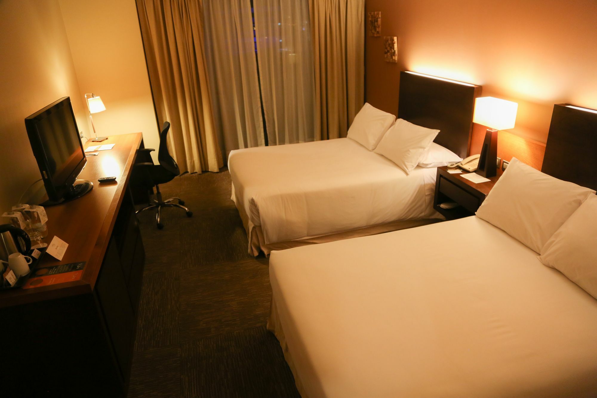 Mds Hotel Calama Zewnętrze zdjęcie A room at the hotel
