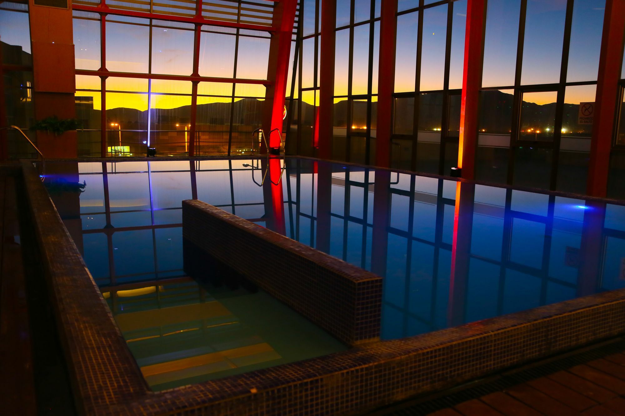 Mds Hotel Calama Zewnętrze zdjęcie The pool at the hotel